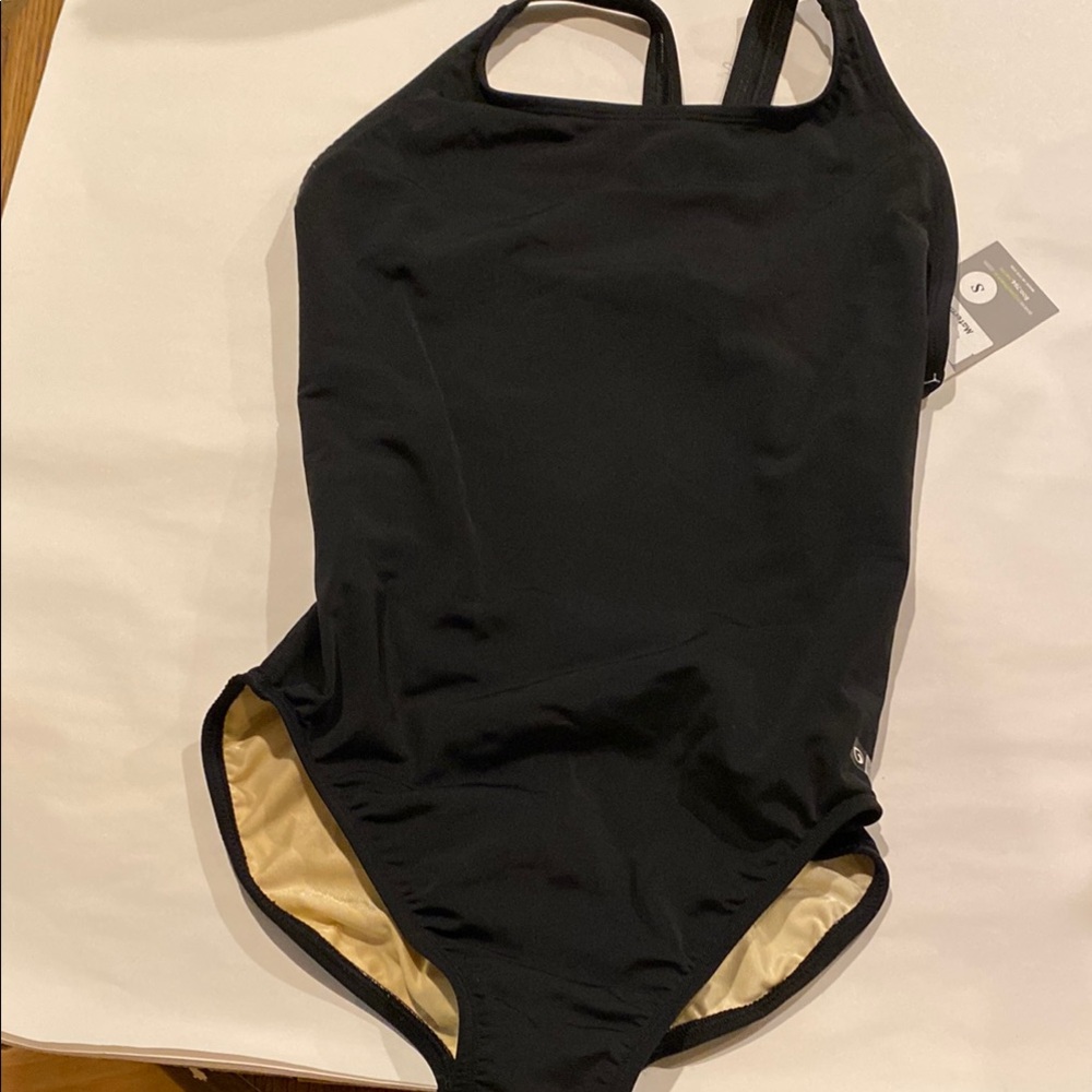 Black Women's One Piece Swimsuit Size Small NWT
S-11